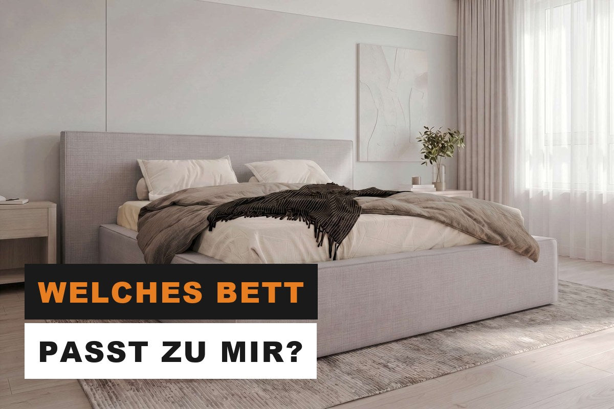 Modernes Polsterbett mit hohem Kopfteil in einem hellen Schlafzimmer