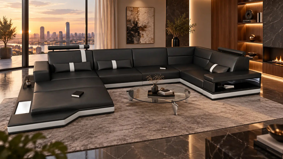 Schwarz-weiße Messana Leder-Wohnlandschaft in U-Form in einem modernen Wohnzimmer mit indirektem Licht