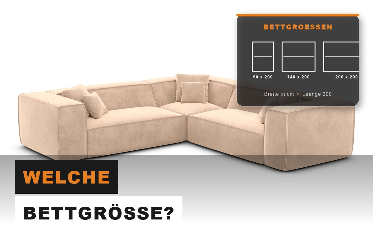 Beiges Ecksofa mit Übersicht gängiger Bettgrößen
